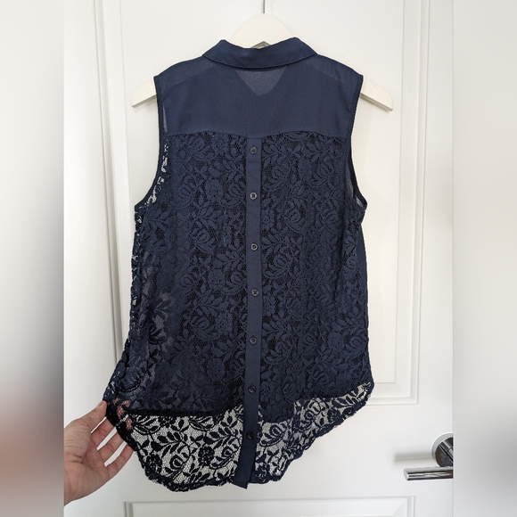MINE Navy Sleeveless Lace-Back Top - Size M - Picture 2 of 4